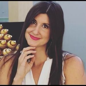 Meet your Posher, Christine